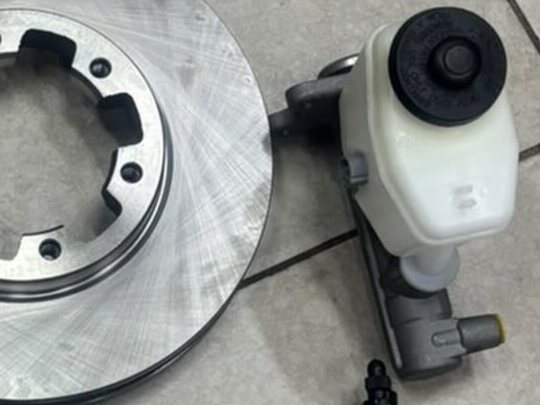 Brake master cylinder